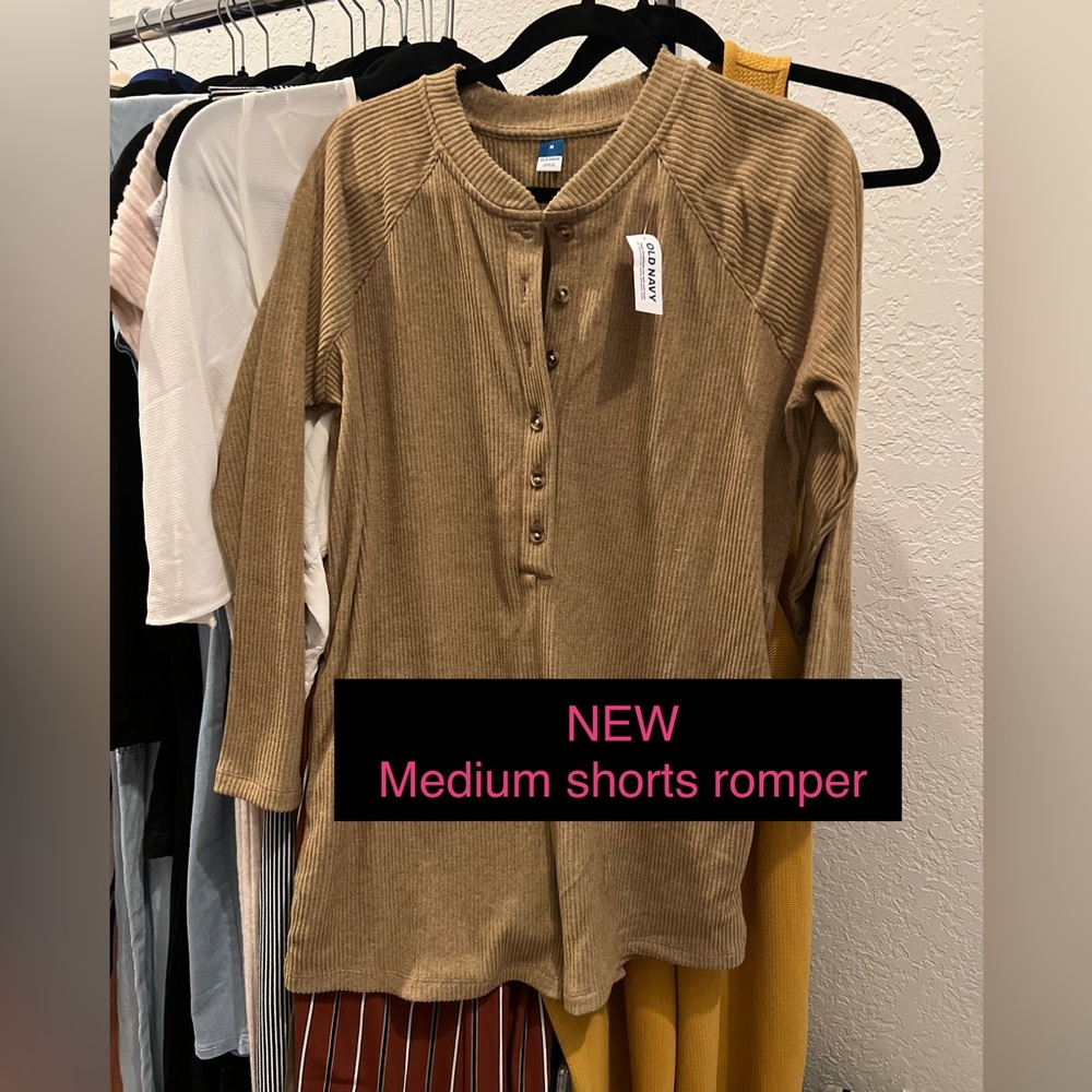 New Old Navy Romper Jumper shorts Medium